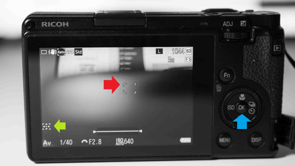 Ricoh GRIIIx: Focus modes explained